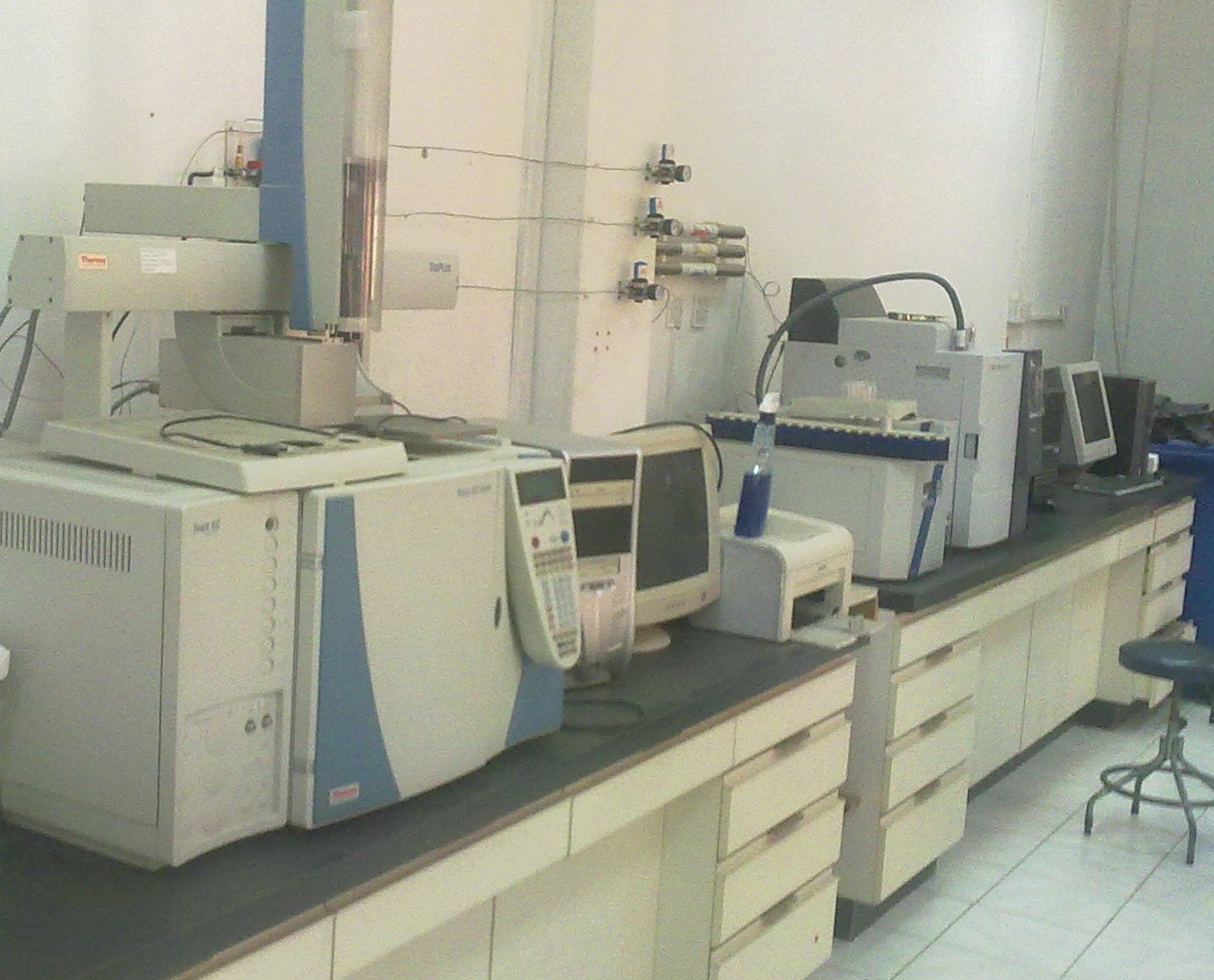 oil lab