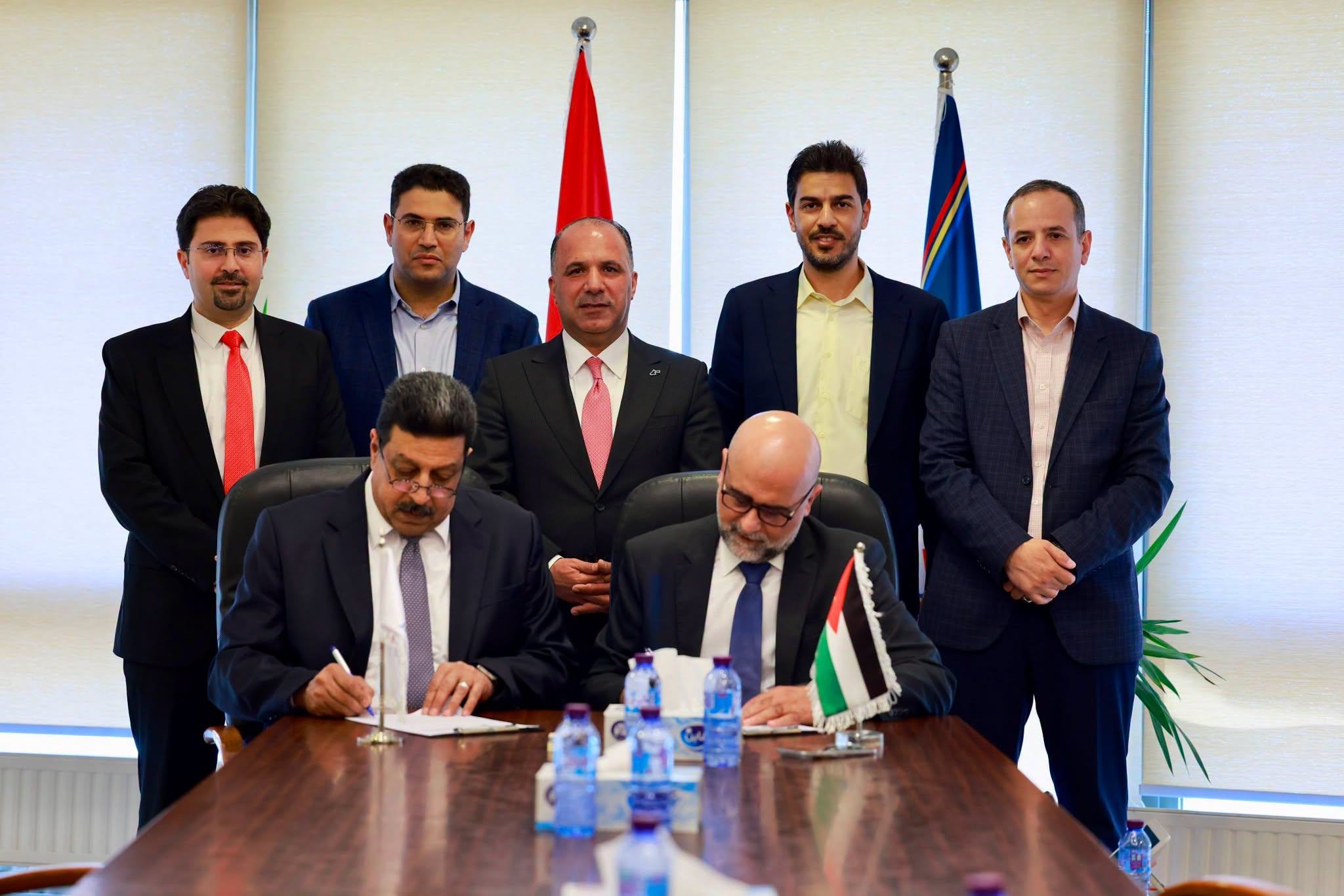 الكهرباء الوطنية والكهرباء الأردنية توقعان مذكرة تفاهم لتعزيز التنسيق التشغ...